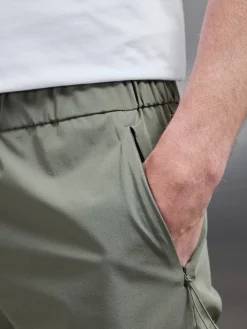 Active Cargo Short - Olive