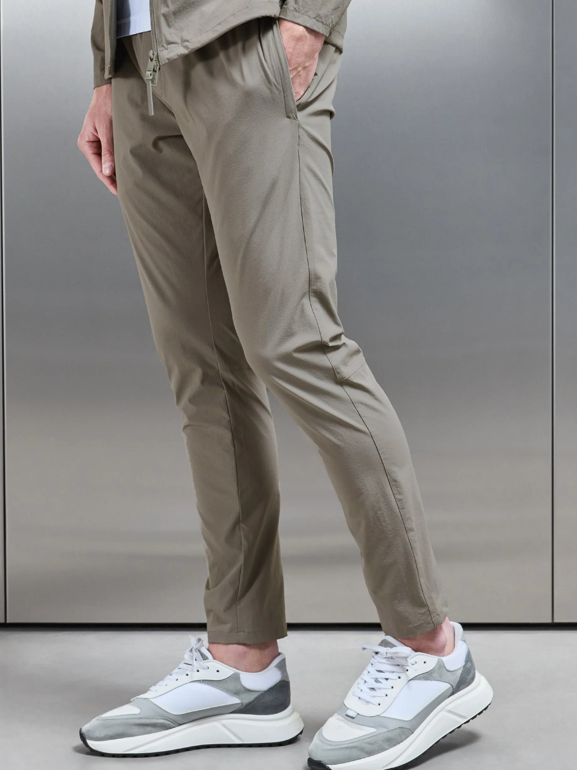 Active Technical Tapered Trackpant - Olive