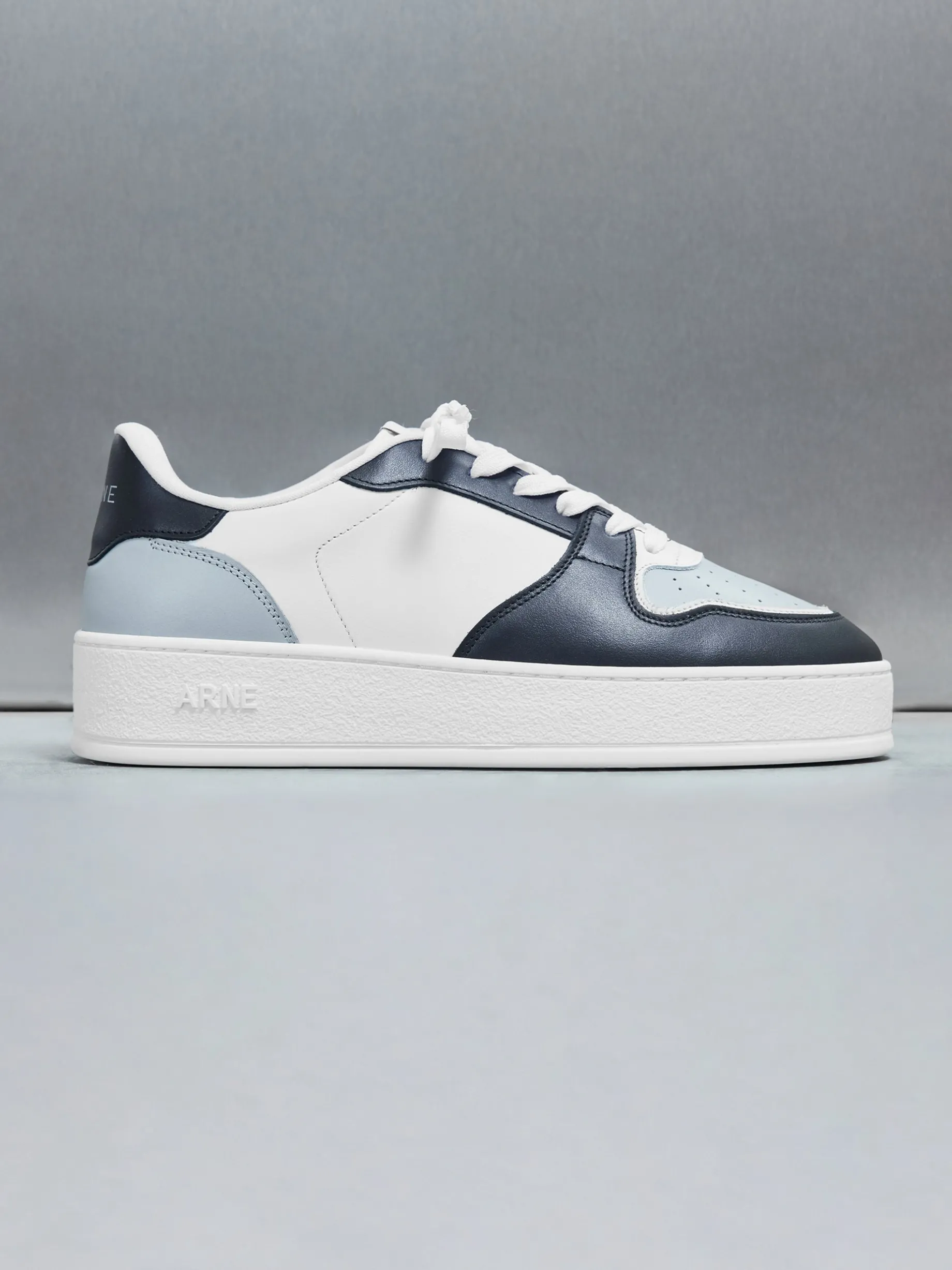 Arena Trainer - White Black Grey