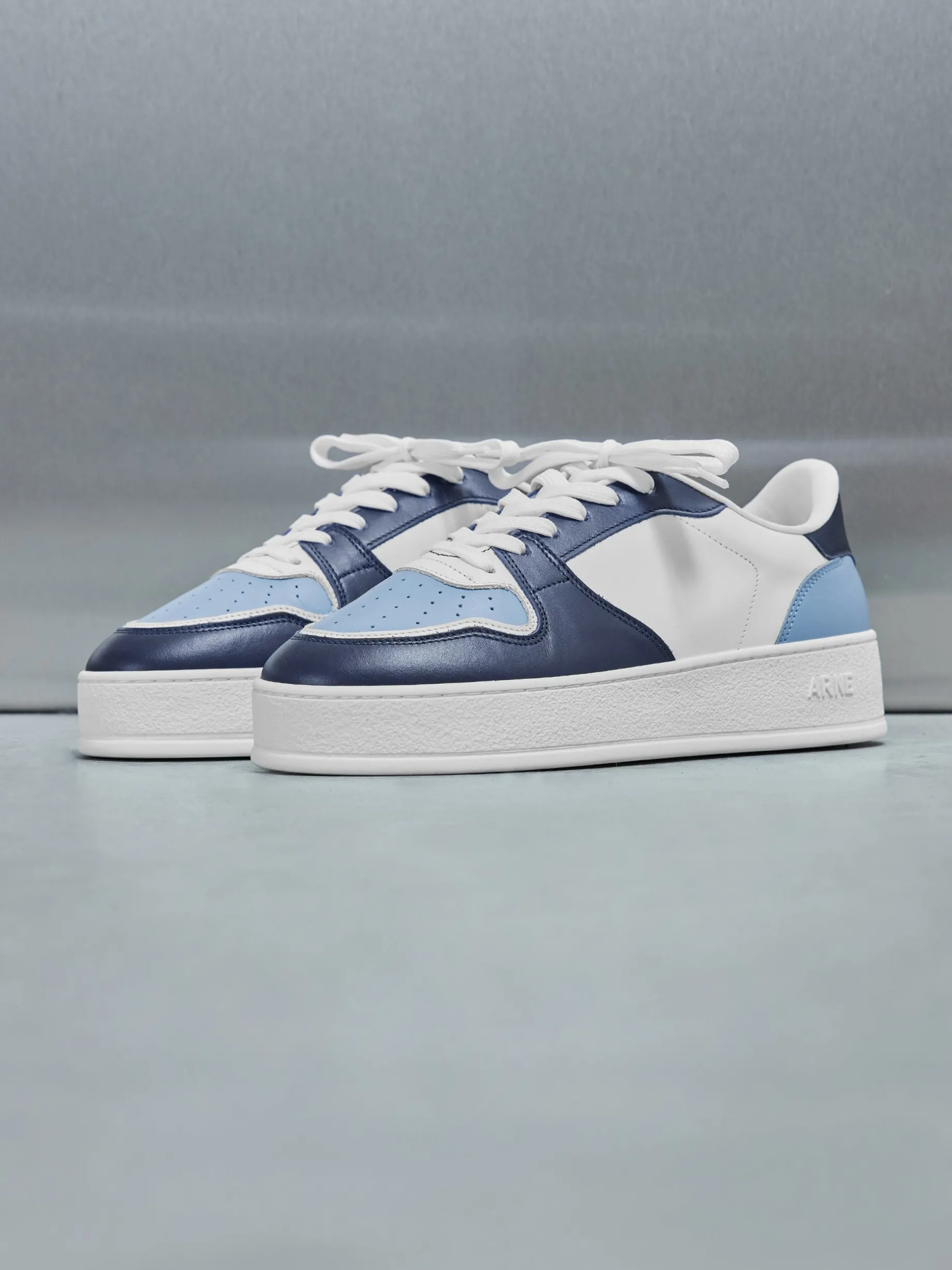 Arena Trainer - White Light Blue Navy