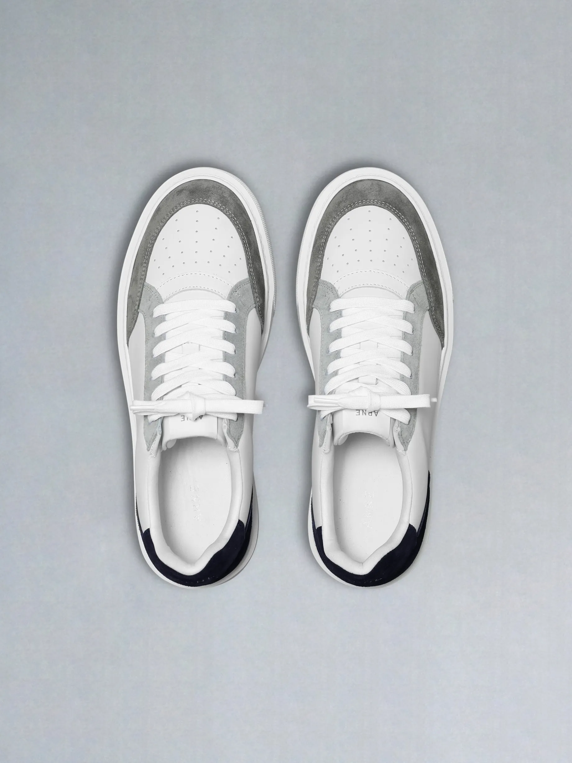 Court Trainer 2.0 - White Navy