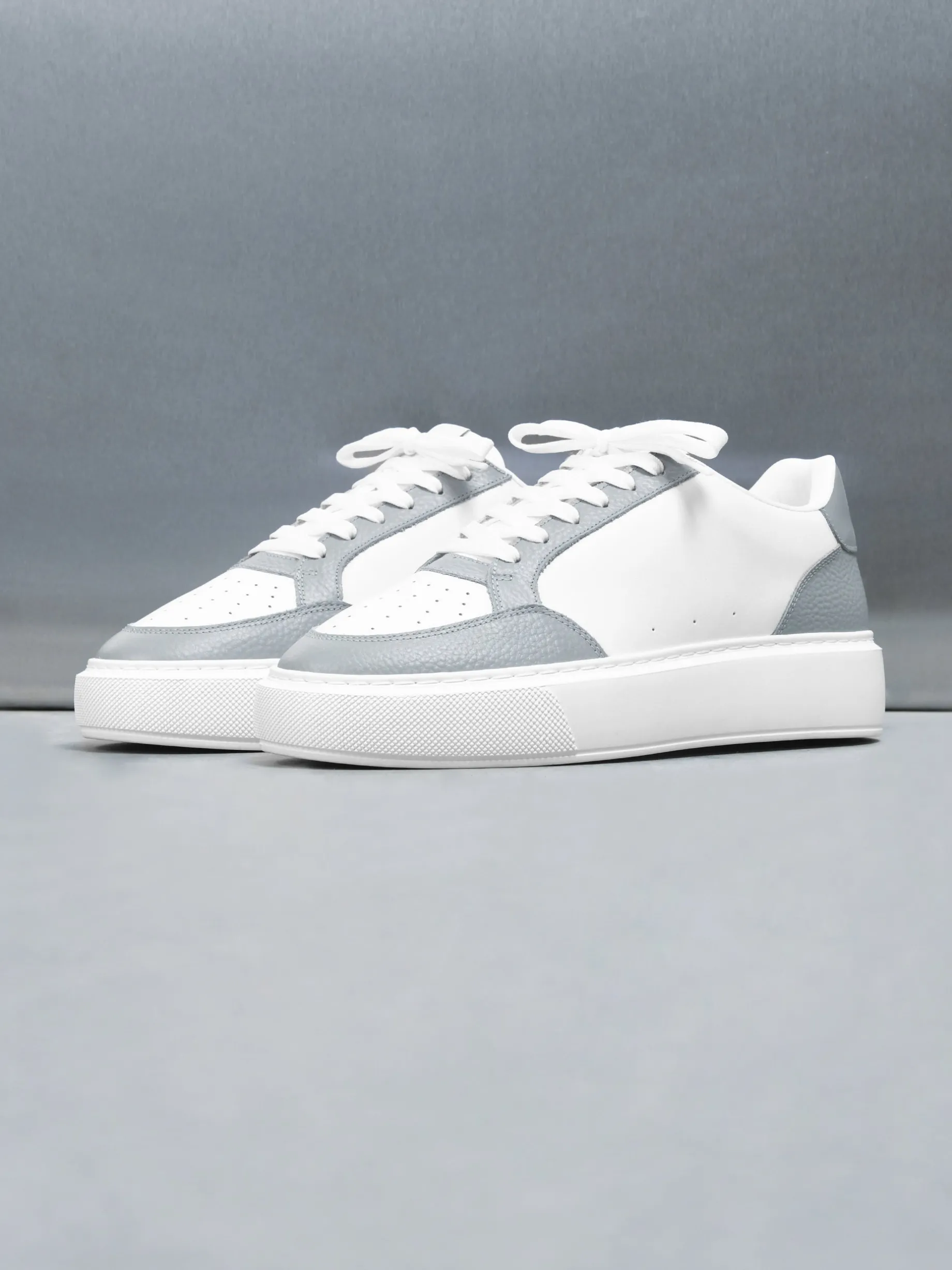Court Trainer 2.0 - White Stone