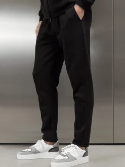 Essential Jogger - Black