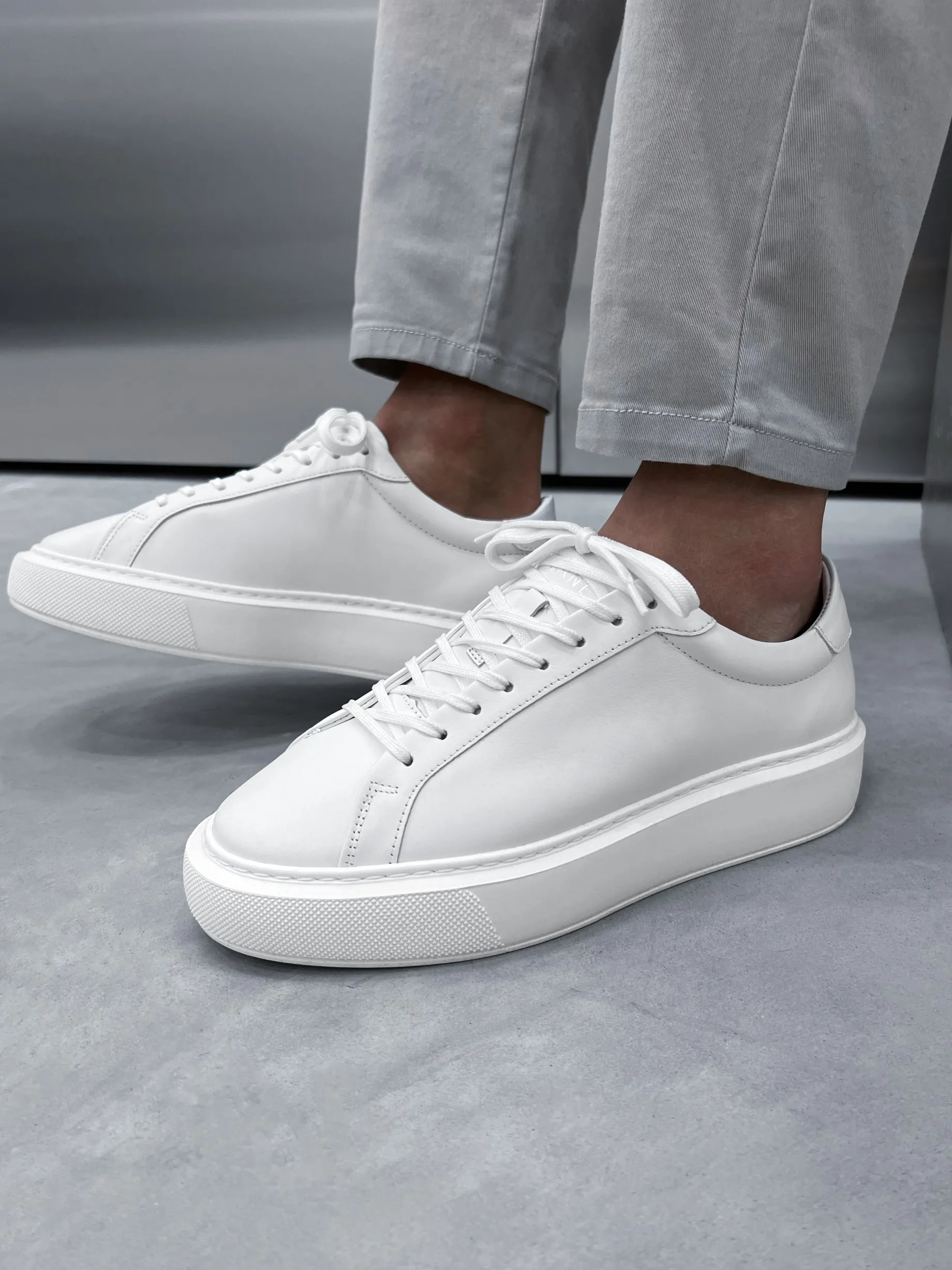 Essential Leather Trainer - White