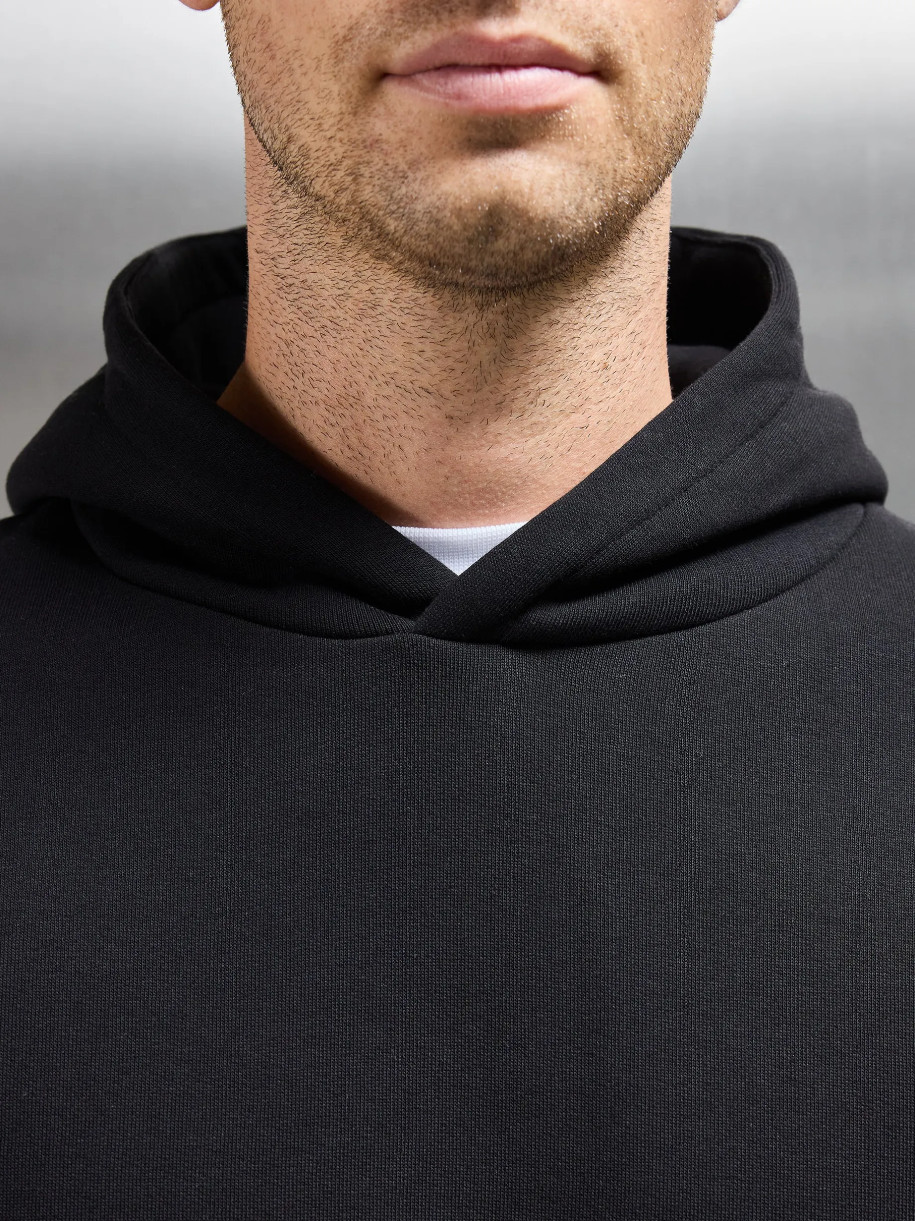Essential Relaxed Hoodie - Black