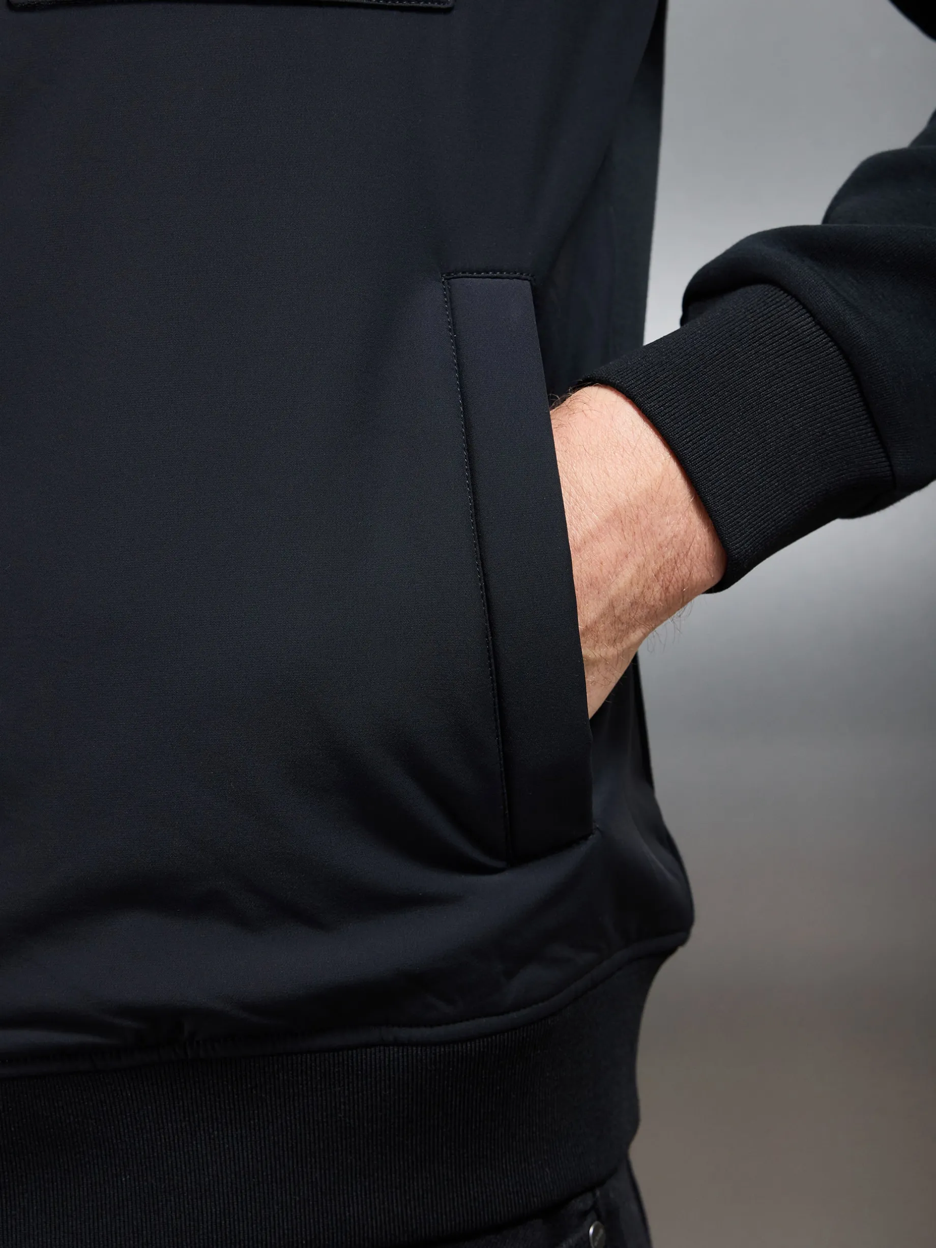 Hybrid Cargo Jacket - Black
