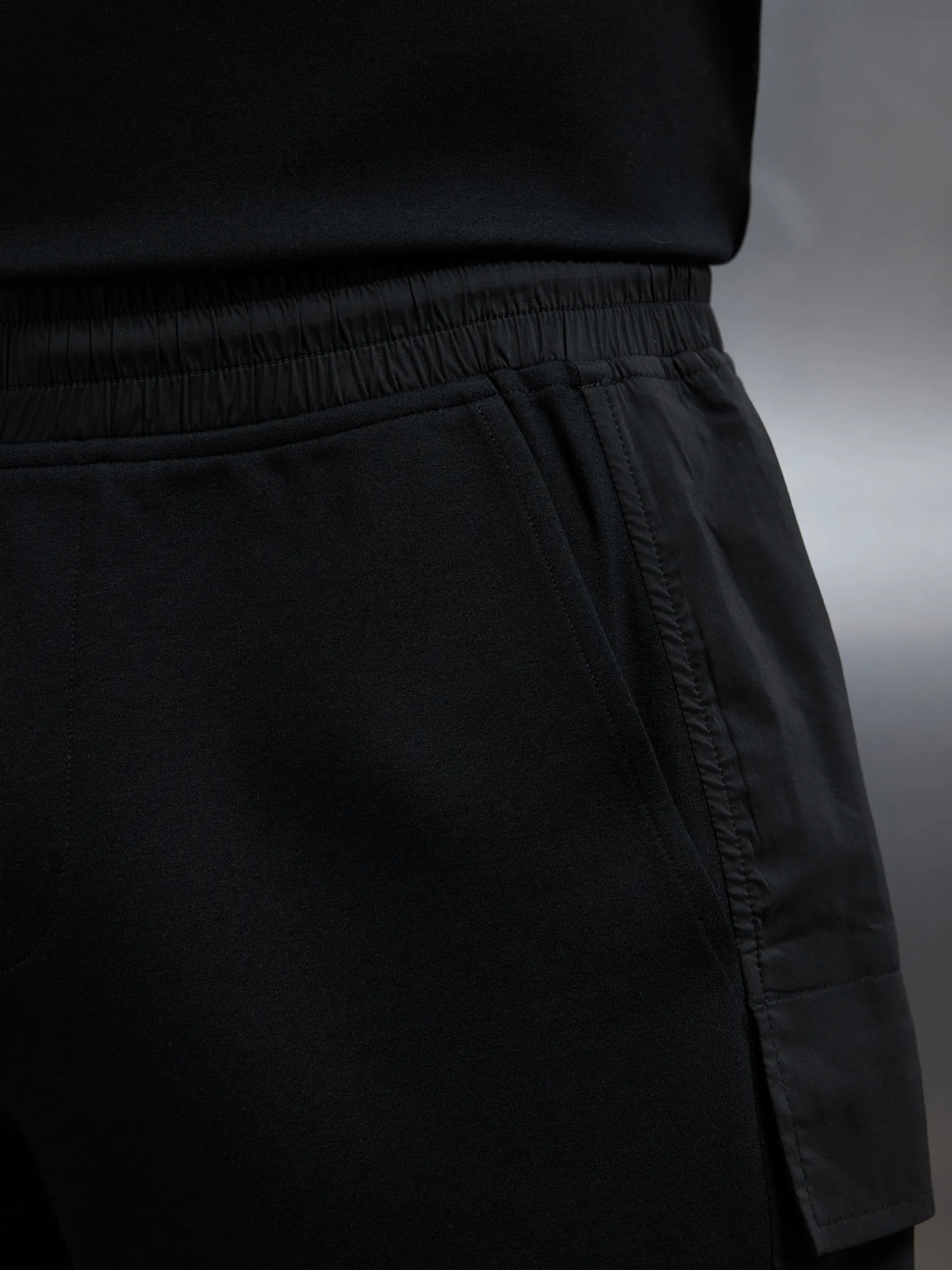 Hybrid Cargo Short - Black