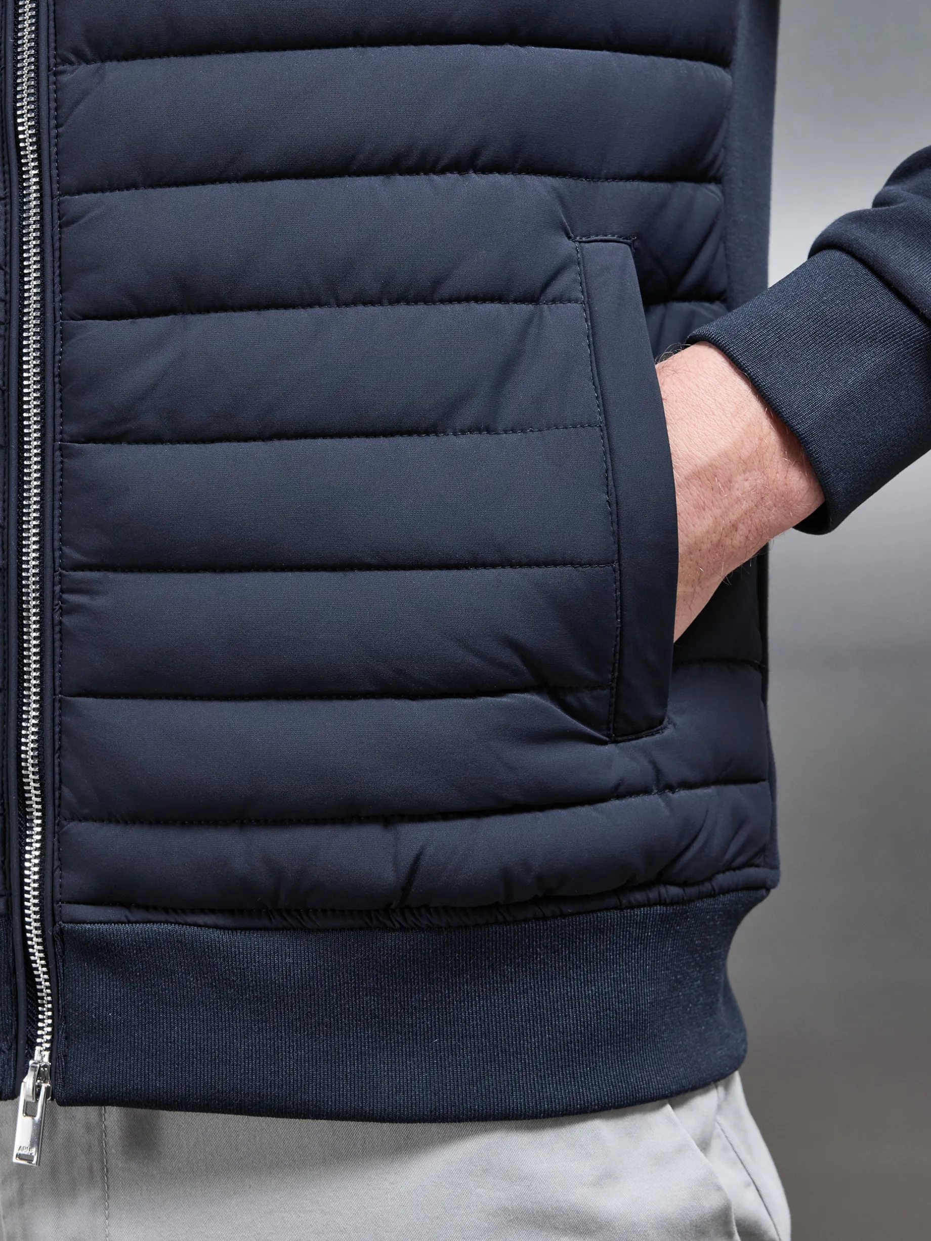 Hybrid Quilted Windbreaker - Navy