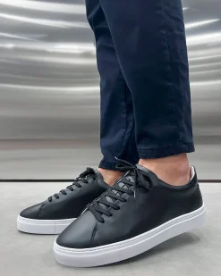 Low Essential Leather Trainer - Black