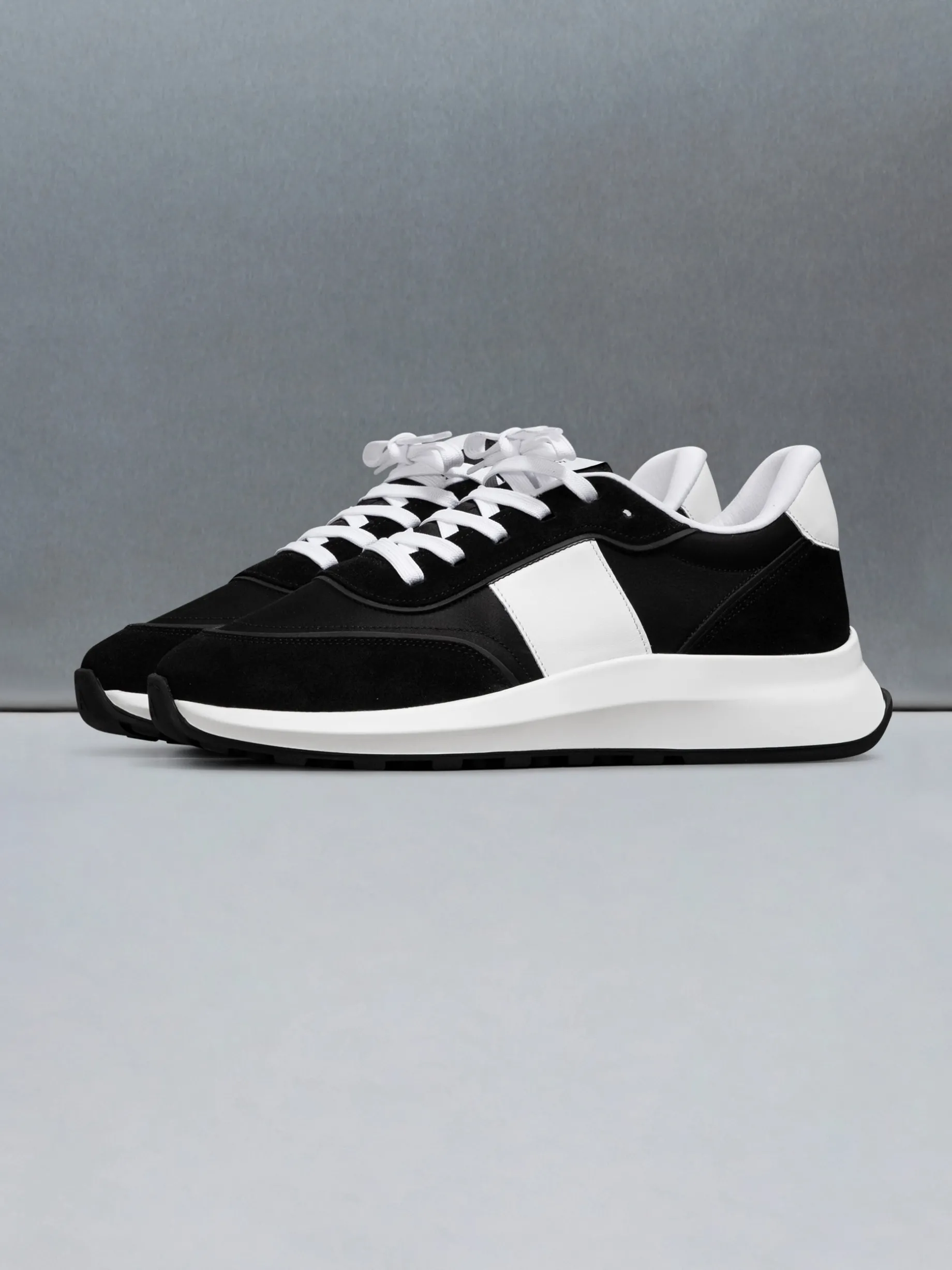 Low Runner 2.0 - Black White