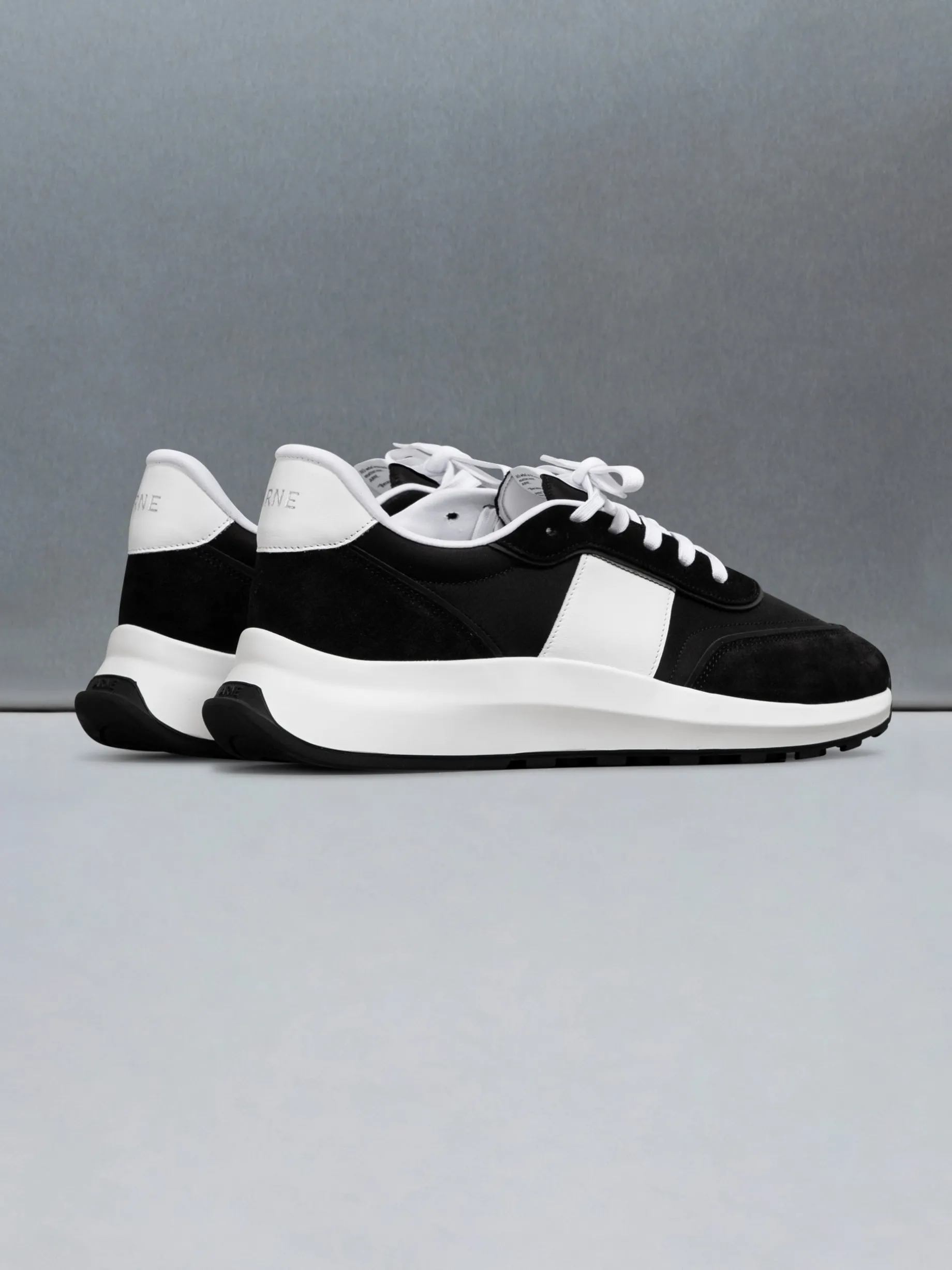 Low Runner 2.0 - Black White