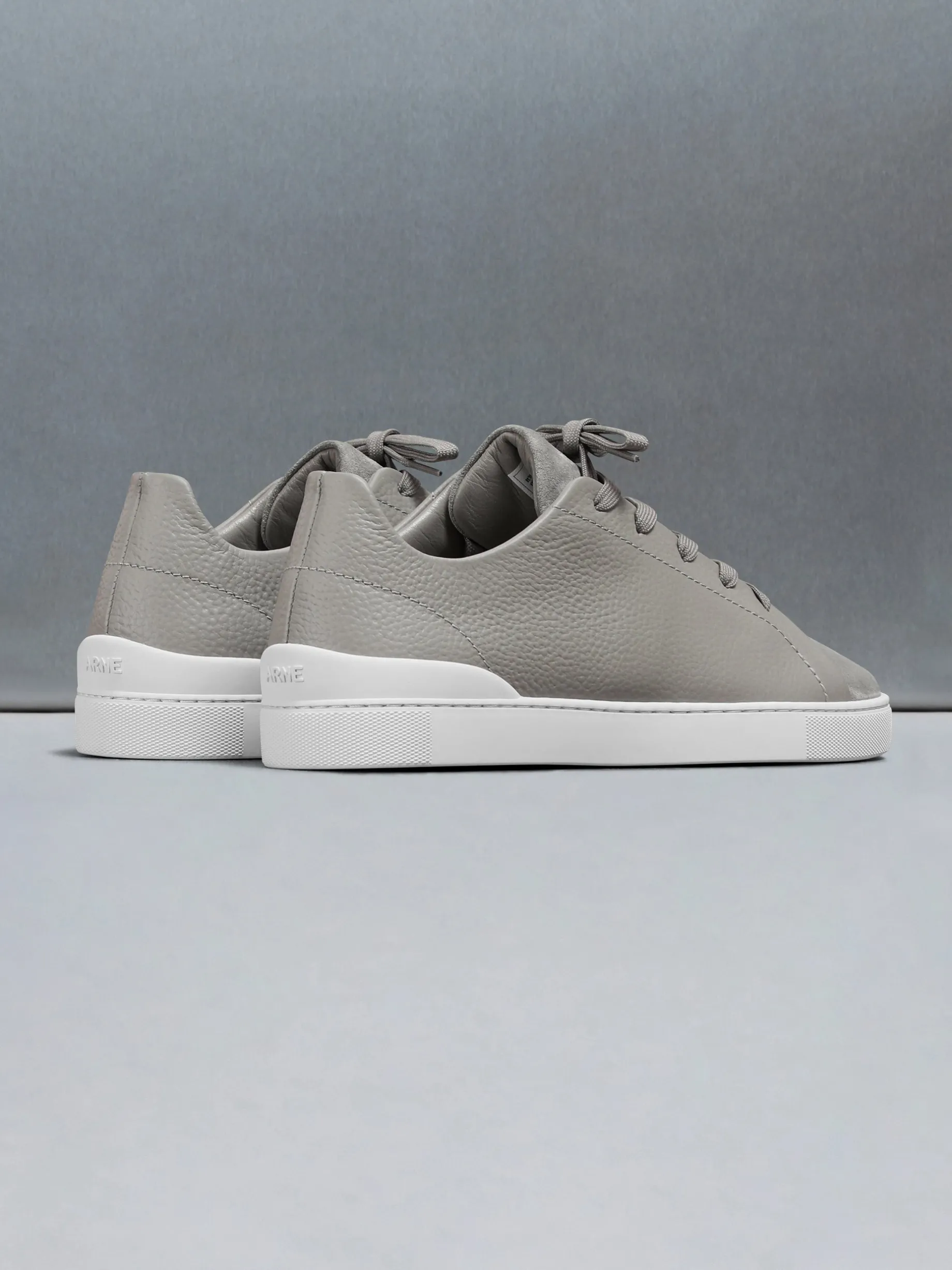 Low Trainer Tumbled Leather - Stone