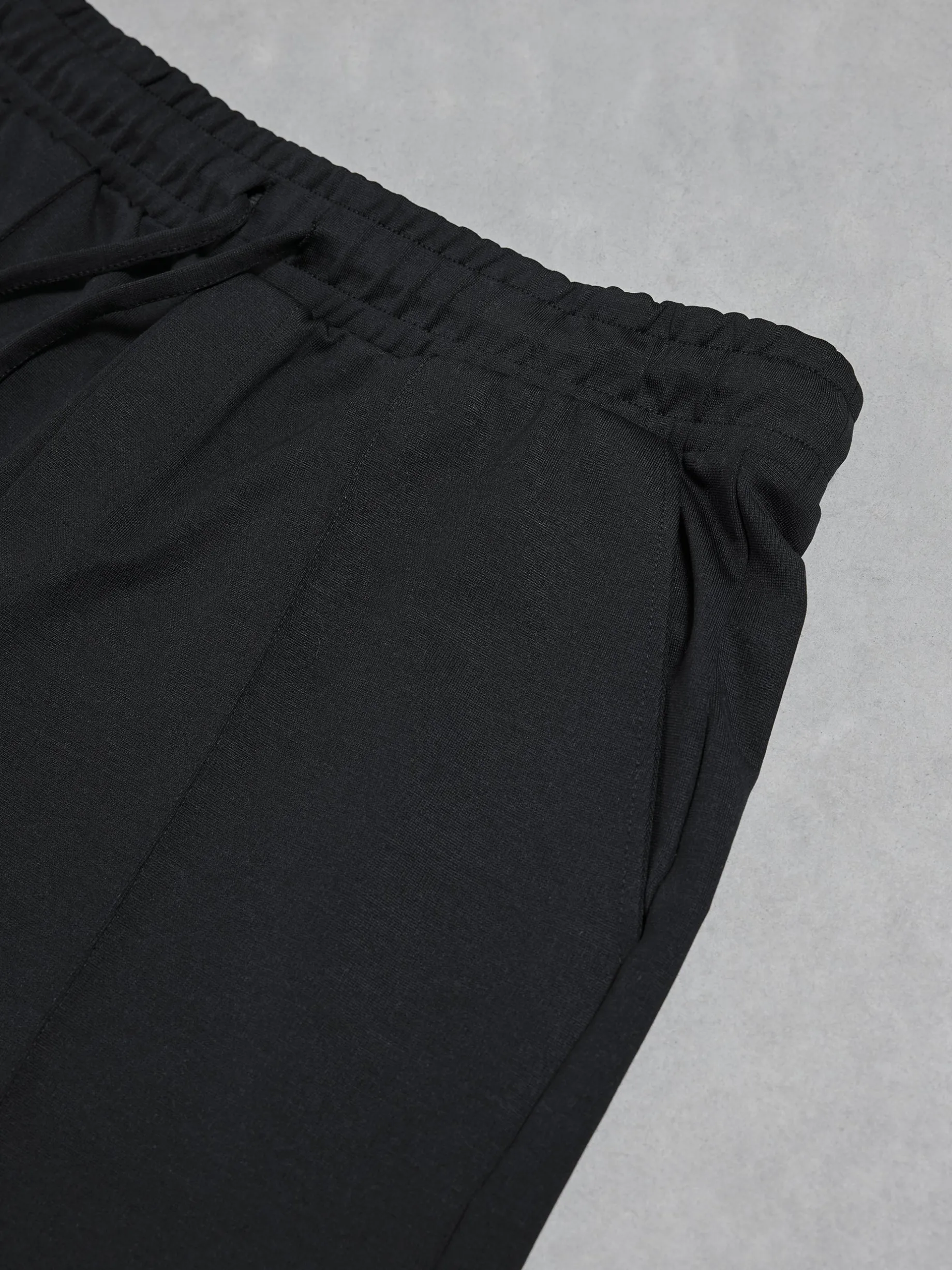 Luxe Essential Short - Black