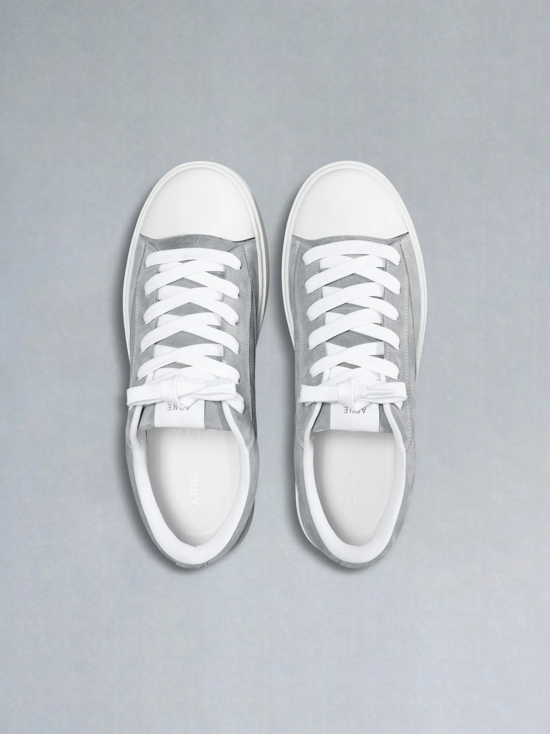 Mid Essential Homerun Suede - Grey