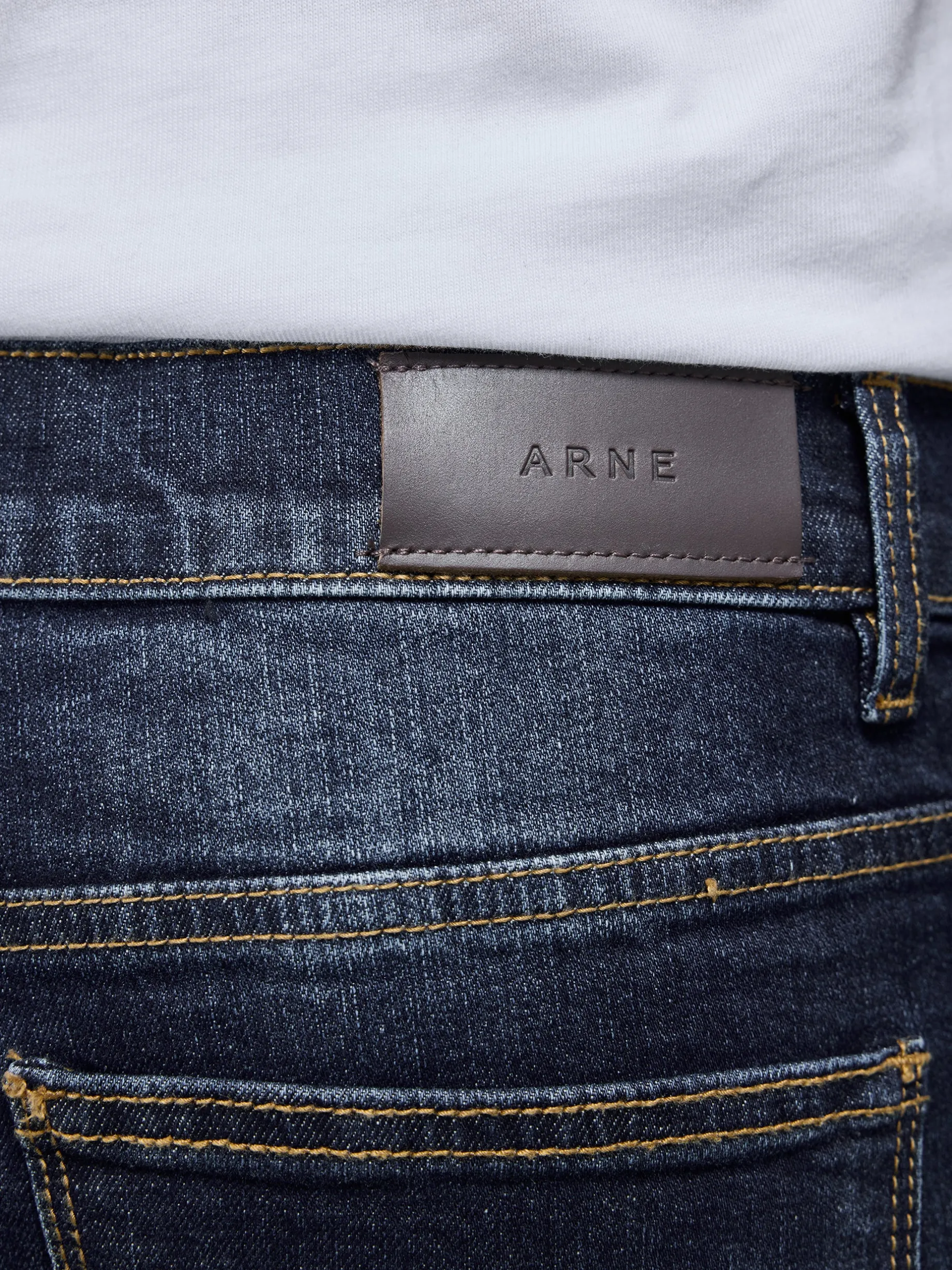 Relaxed Fit Denim Jeans - Dark Wash