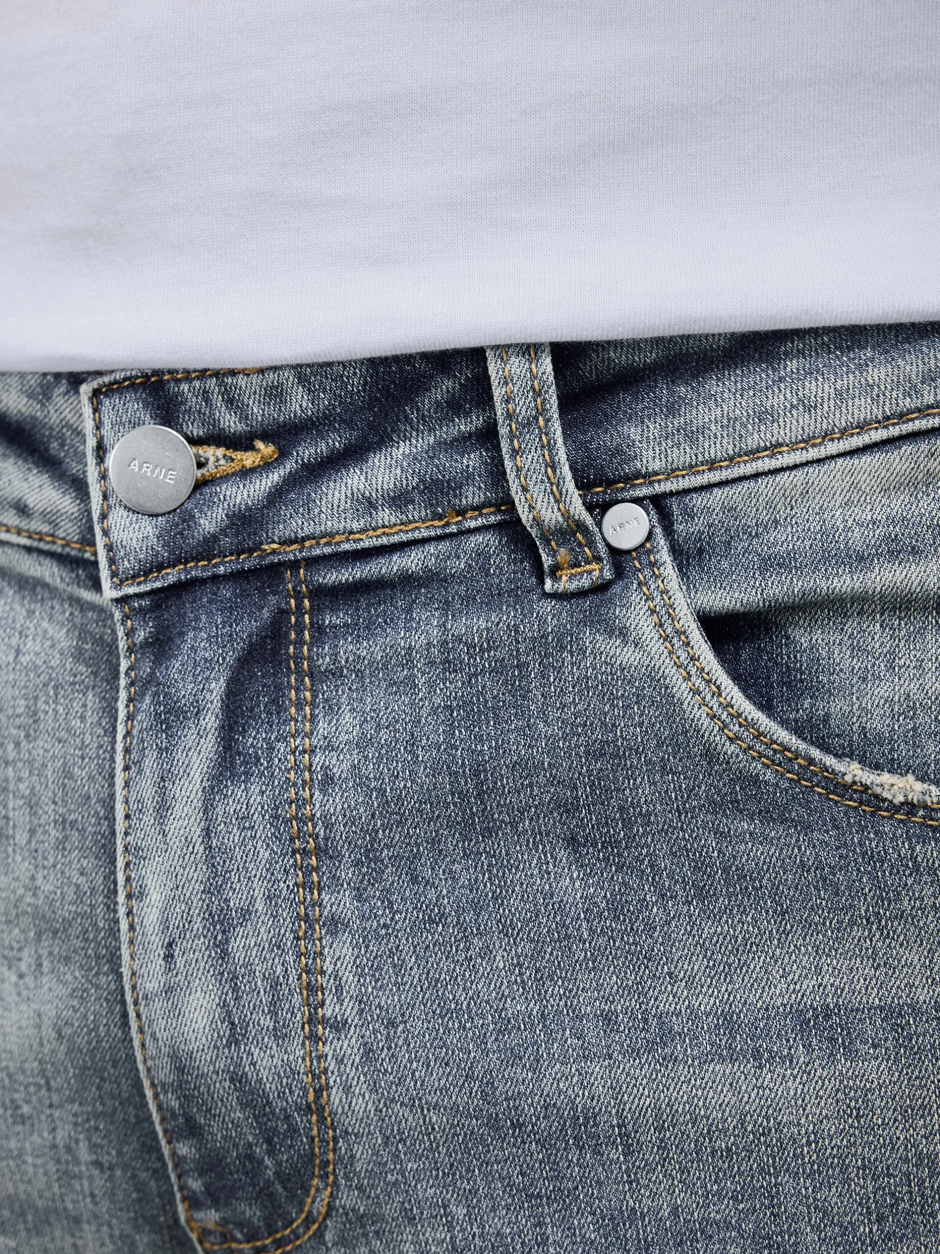 Relaxed Fit Denim Jeans - Sand Wash
