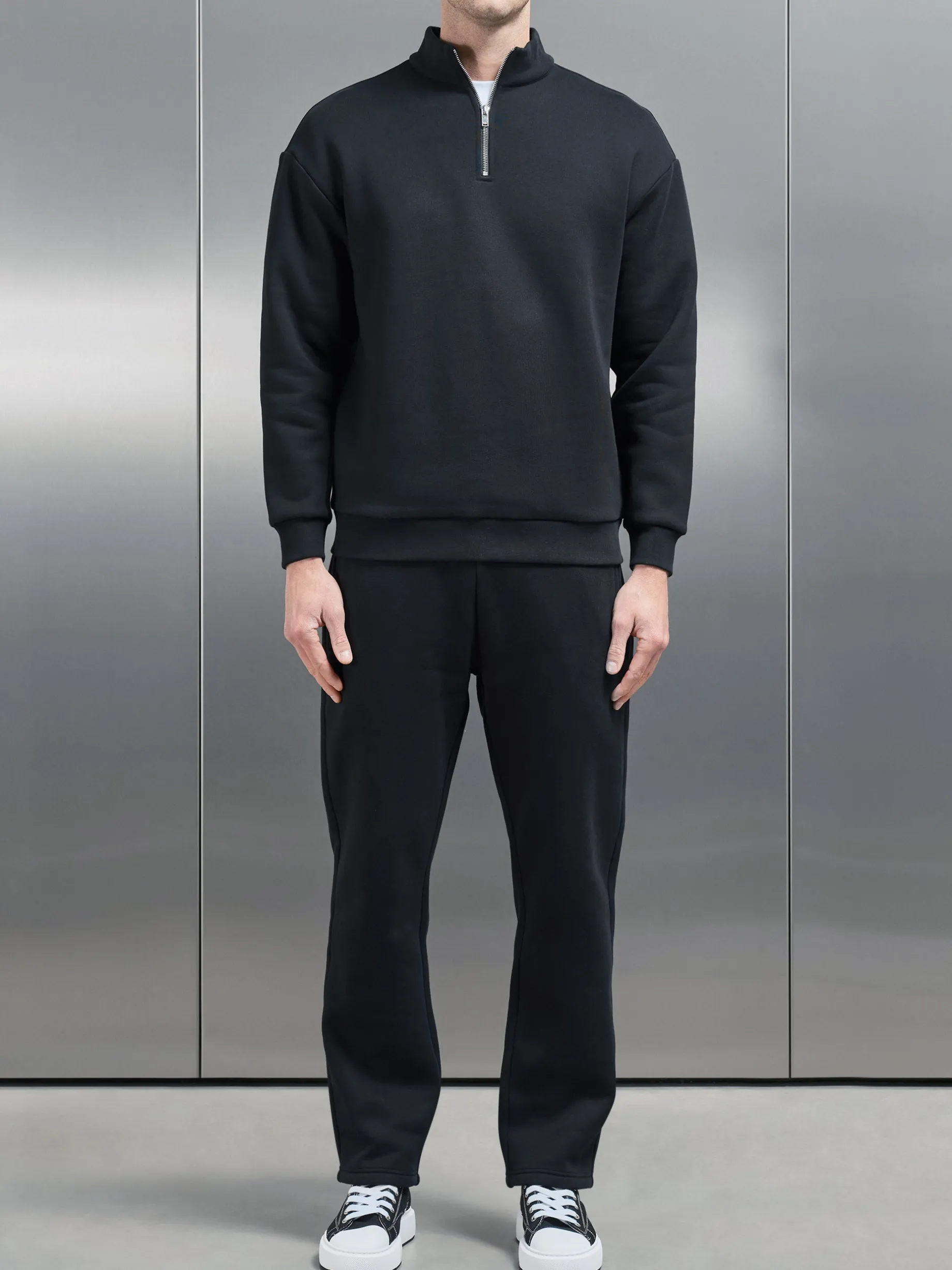 Relaxed Fit Half Zip - Black