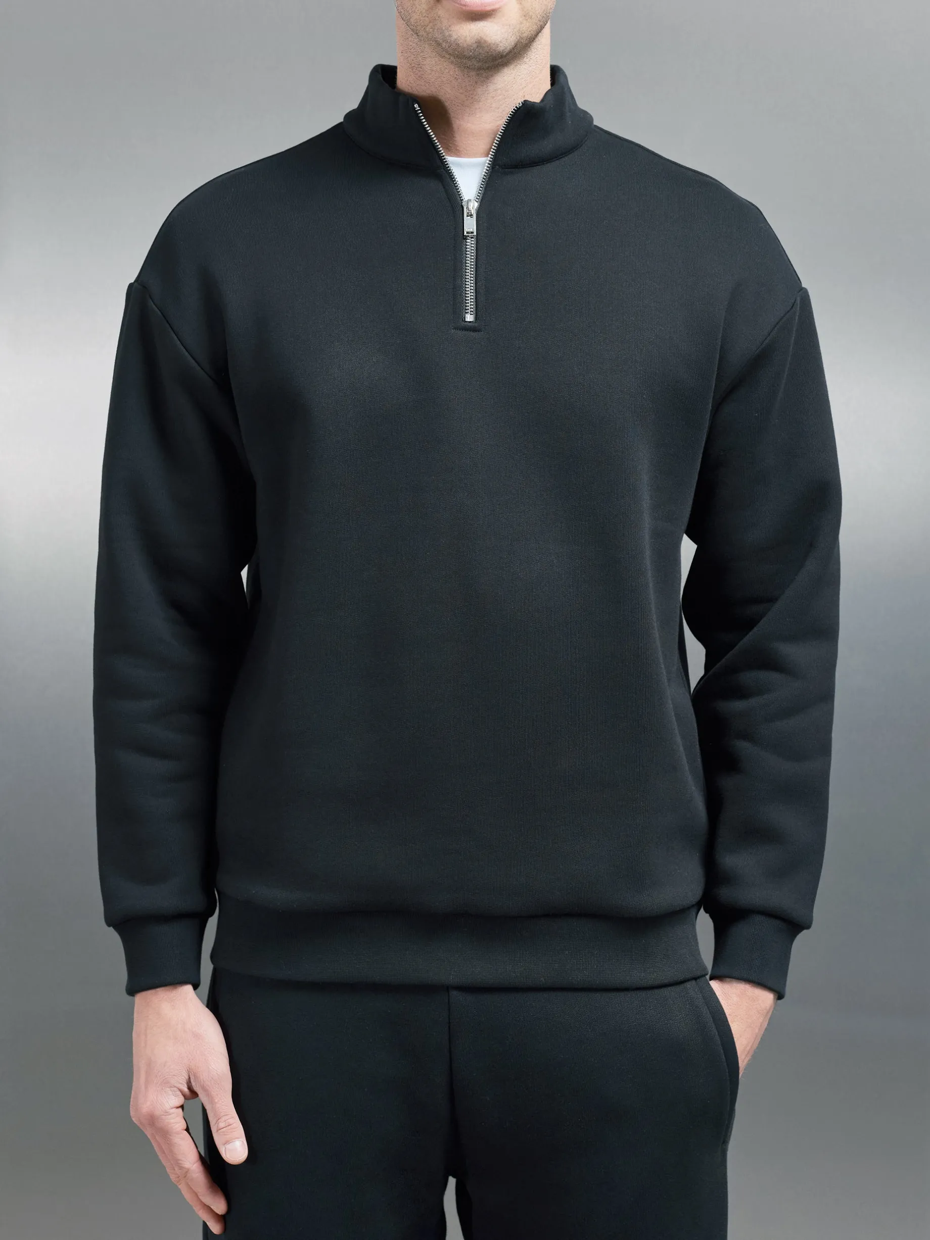 Relaxed Fit Half Zip - Black