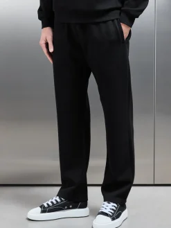 Relaxed Fit Knitted Jogger - Black