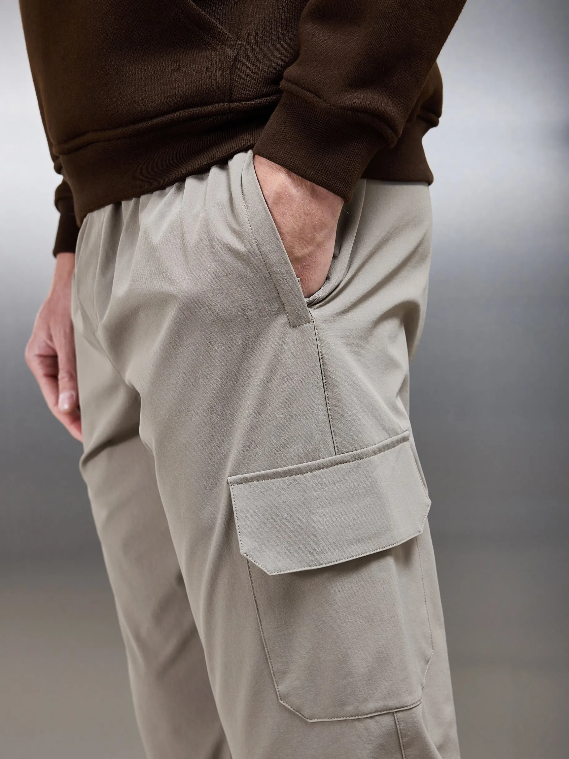 Relaxed Fit Nylon Cargo Pant - Taupe