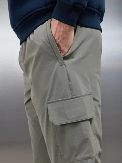 Relaxed Fit Nylon Cargo Pant - Olive
