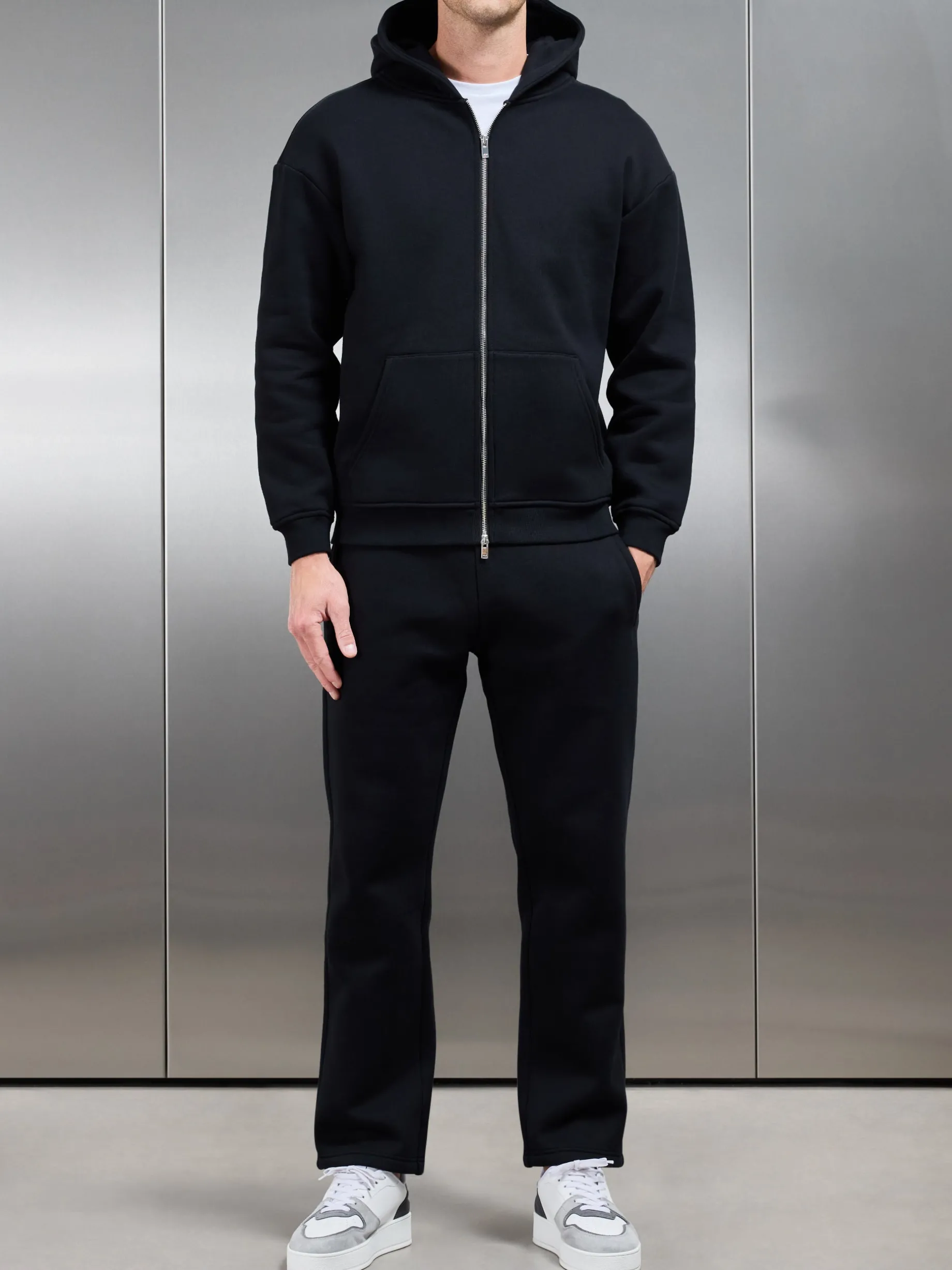 Relaxed Fit Straight Leg Jogger - Black