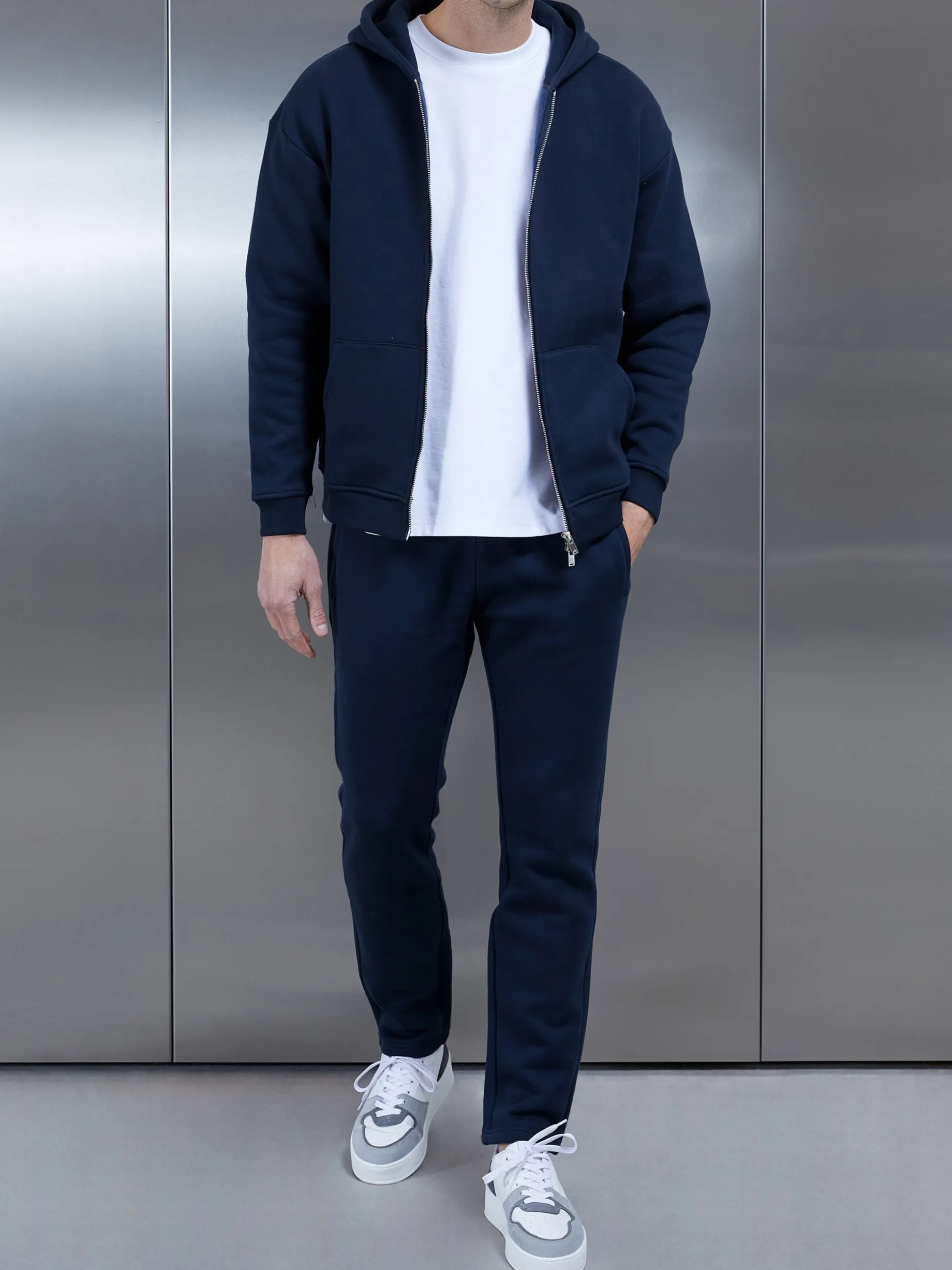 Relaxed Fit Tapered Leg Jogger - Navy