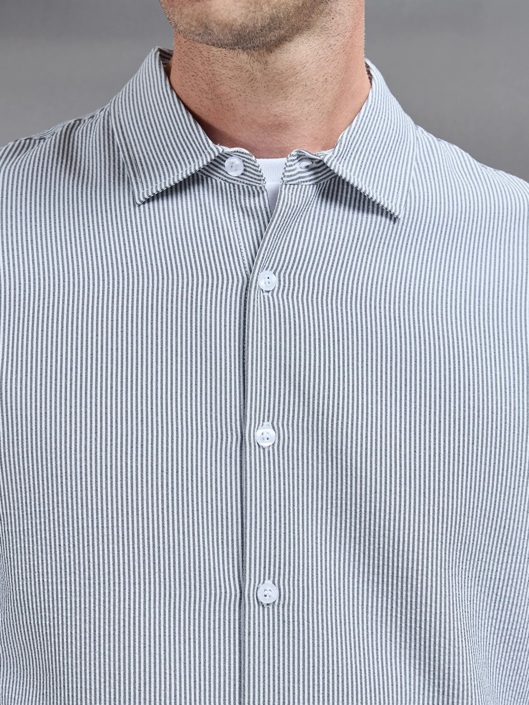 Seersucker Long Sleeve Cutaway Collar Shirt - Black