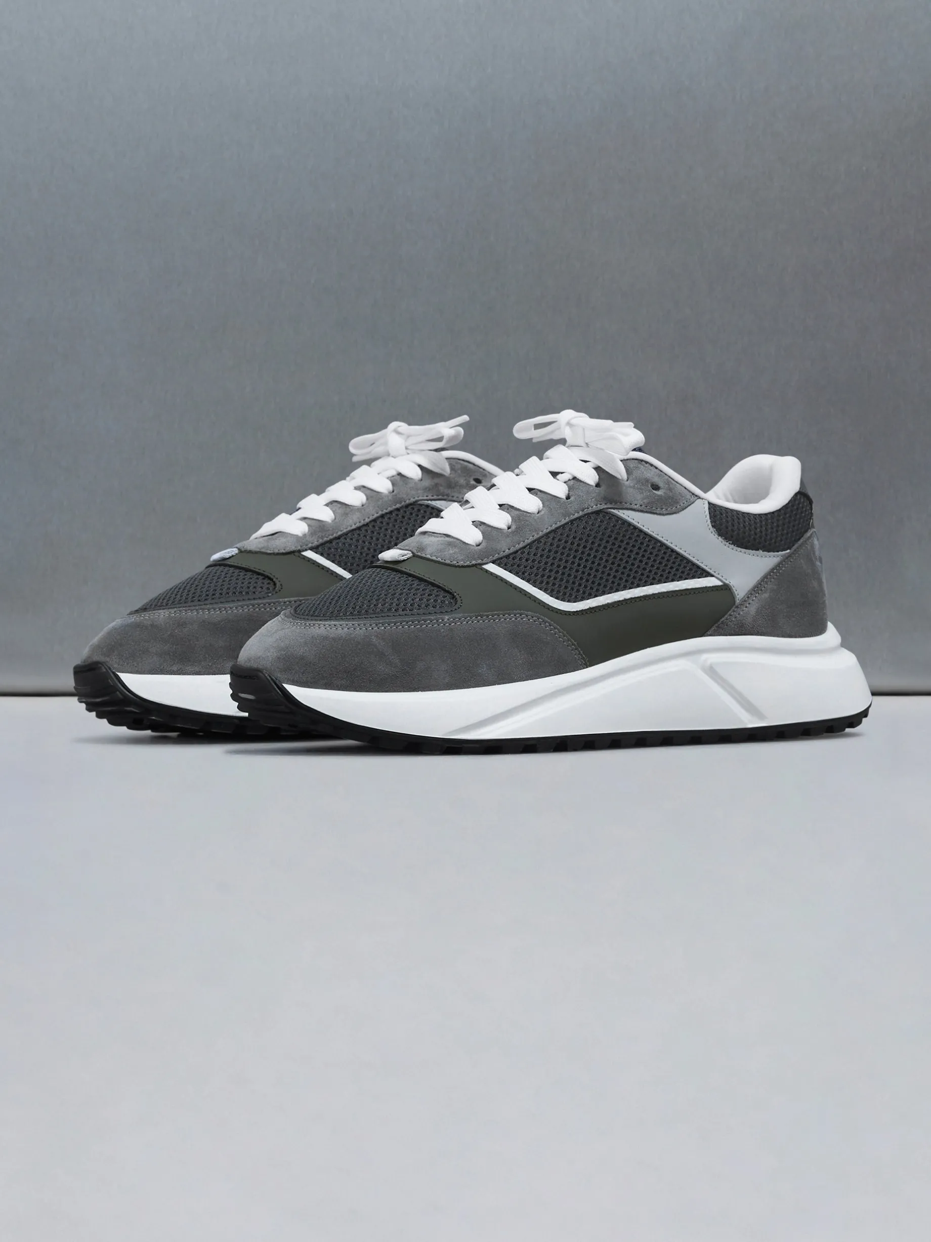 Technical Runner - Forest Grey