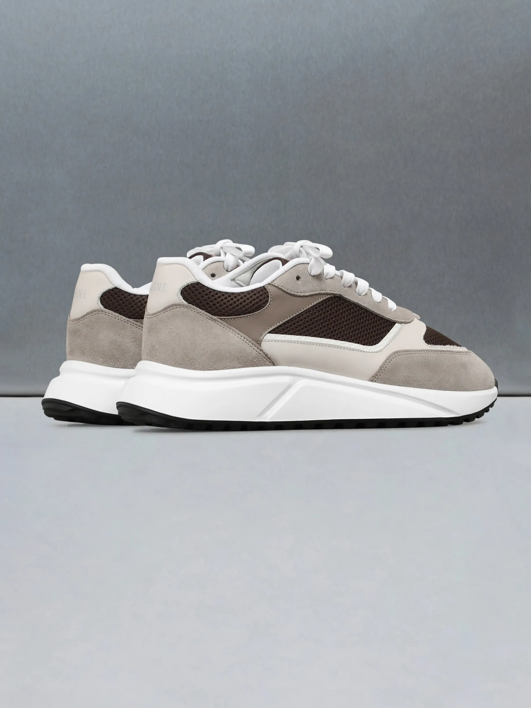 Technical Runner - Mocha