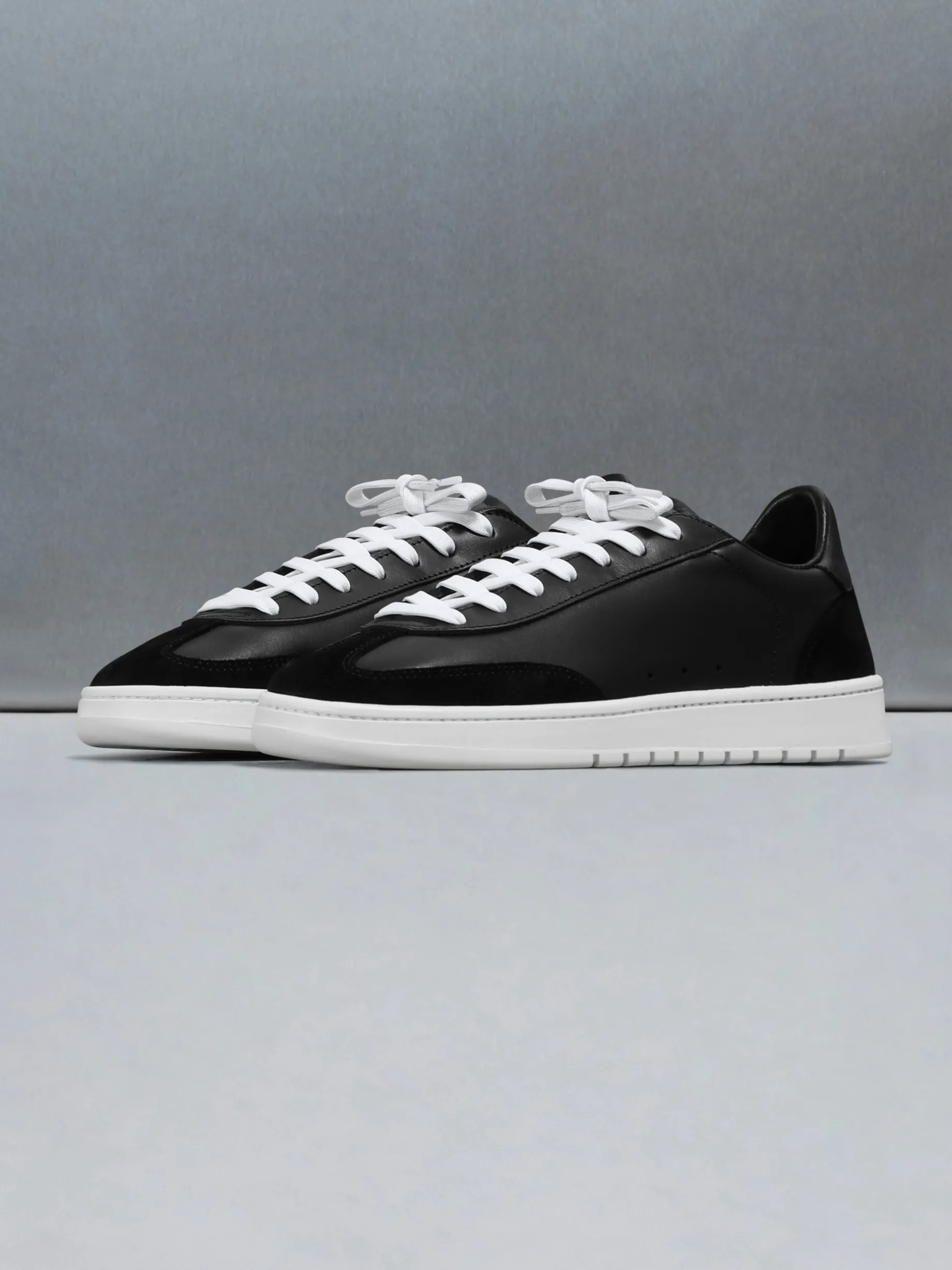 Tennis Trainer - Black