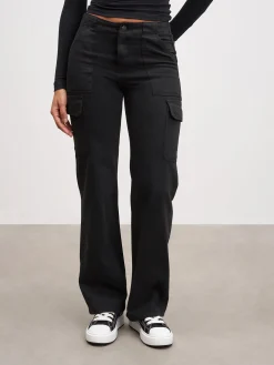 Womens Mid Rise Cargo Pant - Black