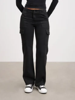 Womens Mid Rise Cargo Pant - Black