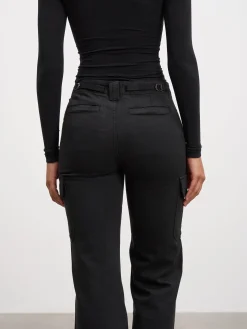 Womens Mid Rise Cargo Pant - Black