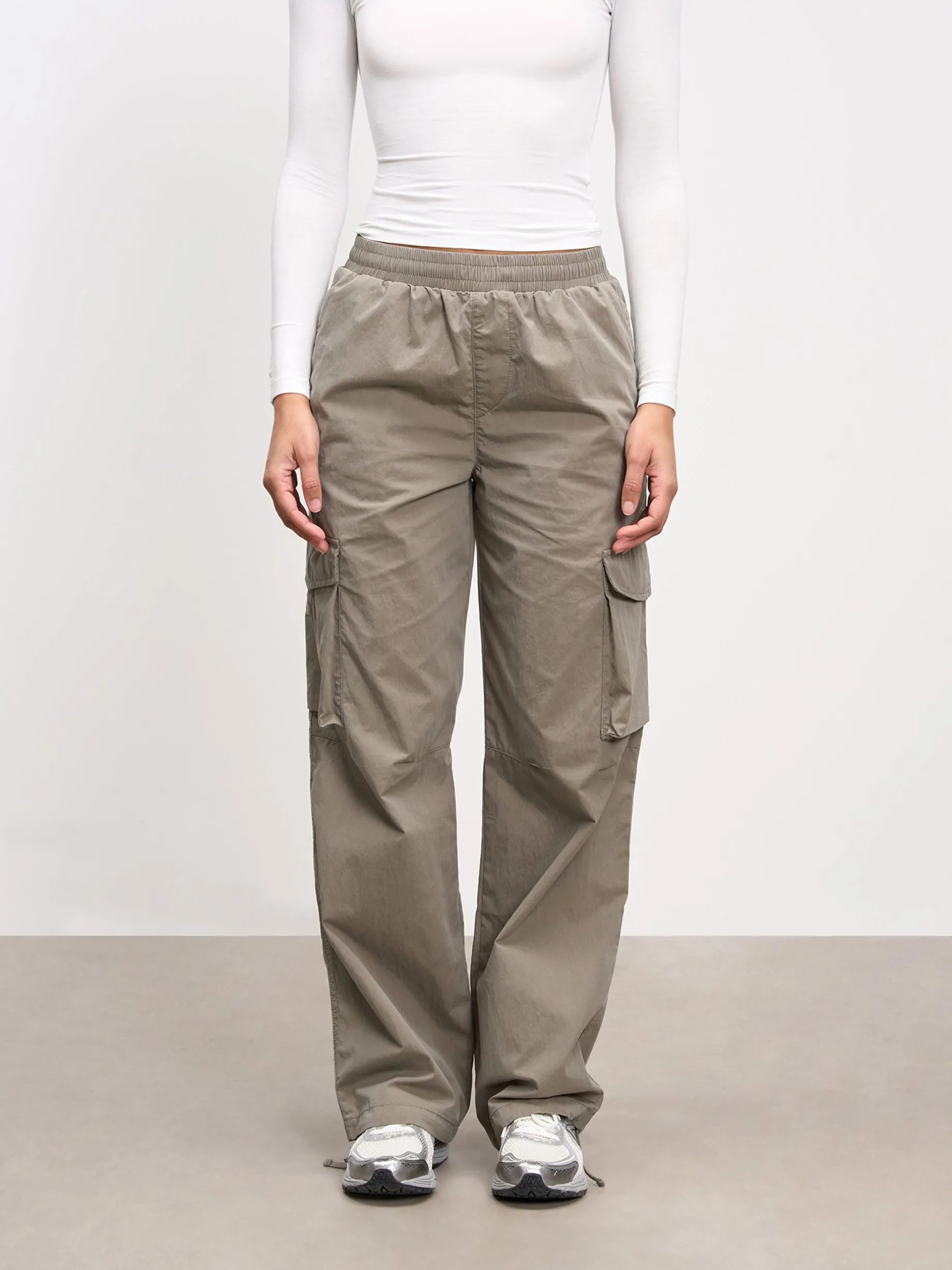 Womens Parachute Cargo Pant - Olive