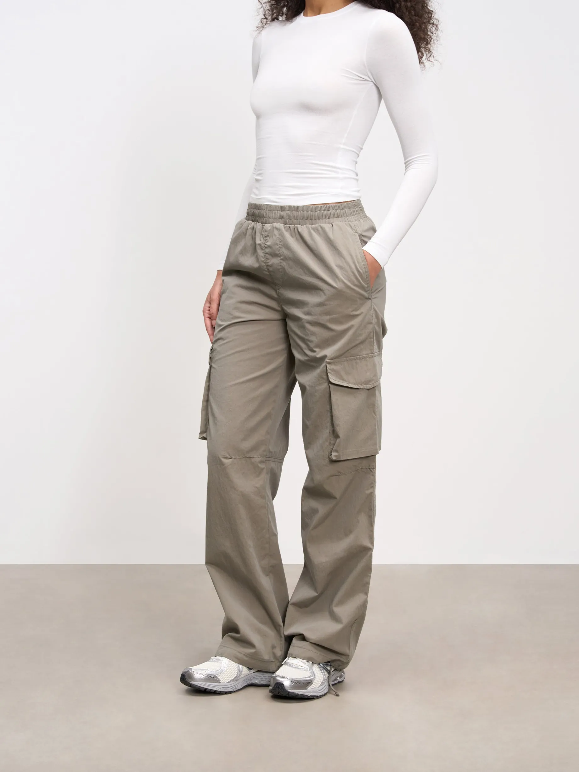 Womens Parachute Cargo Pant - Olive