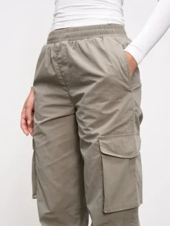 Womens Parachute Cargo Pant - Olive