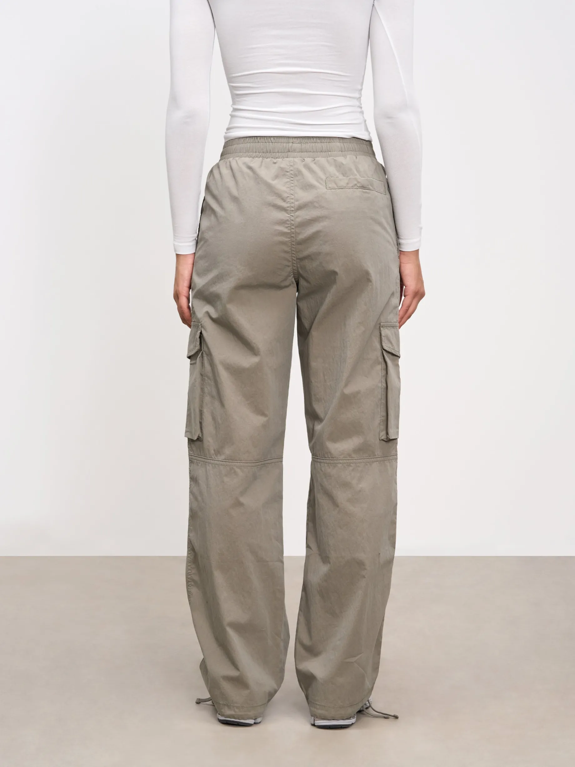 Womens Parachute Cargo Pant - Olive