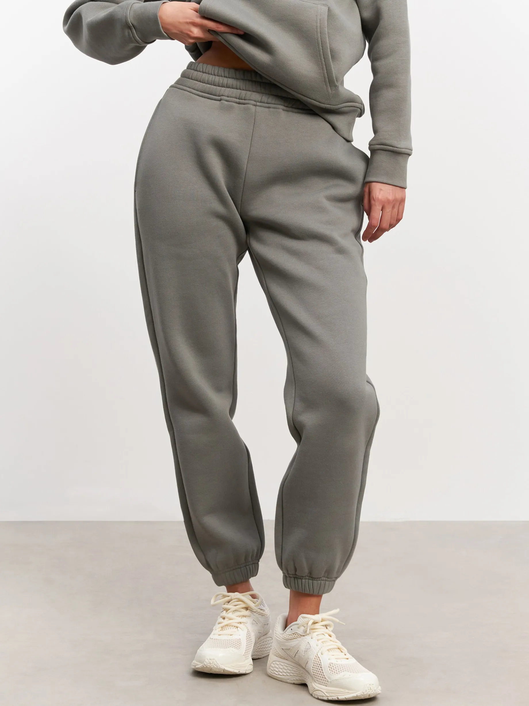 Womens Relaxed Cuffed Jogger - Sage