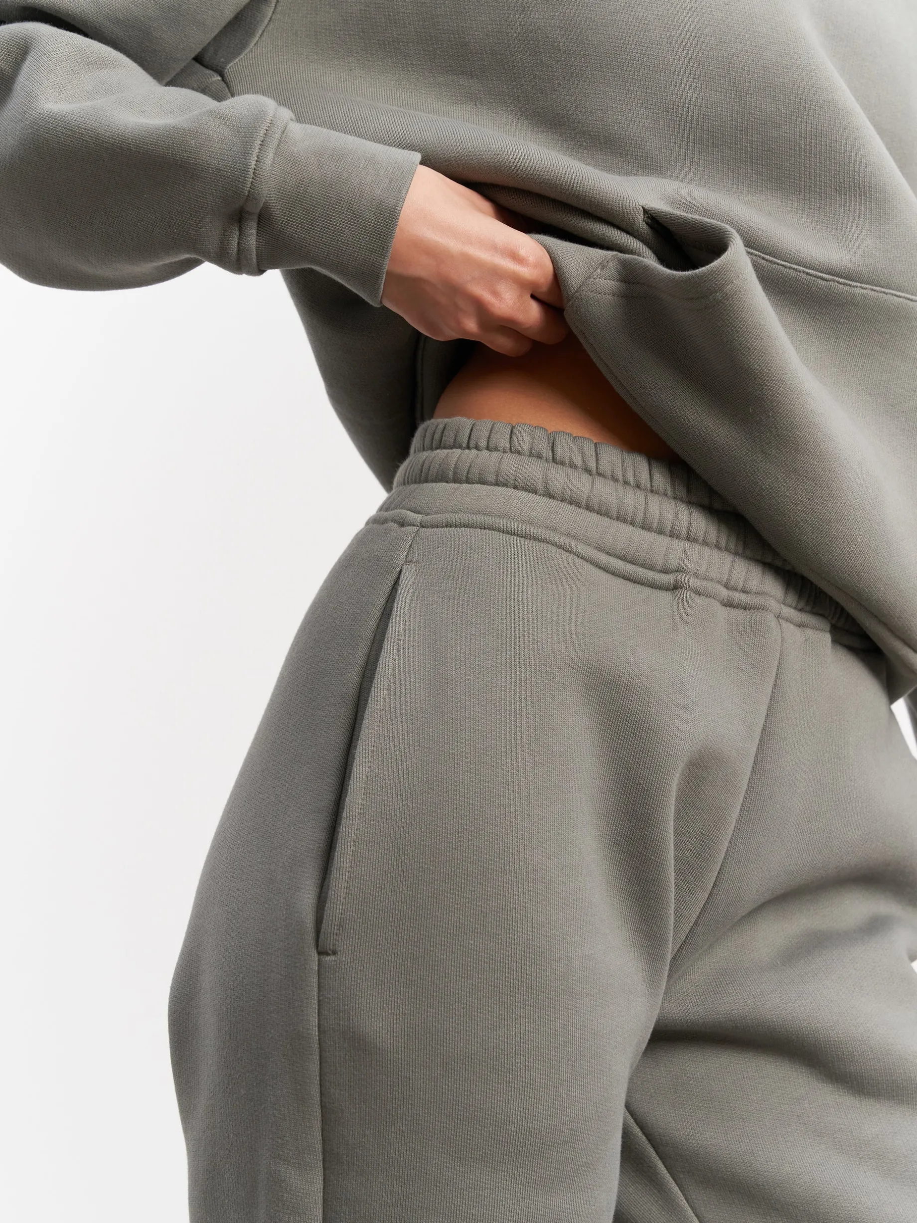 Womens Relaxed Cuffed Jogger - Sage