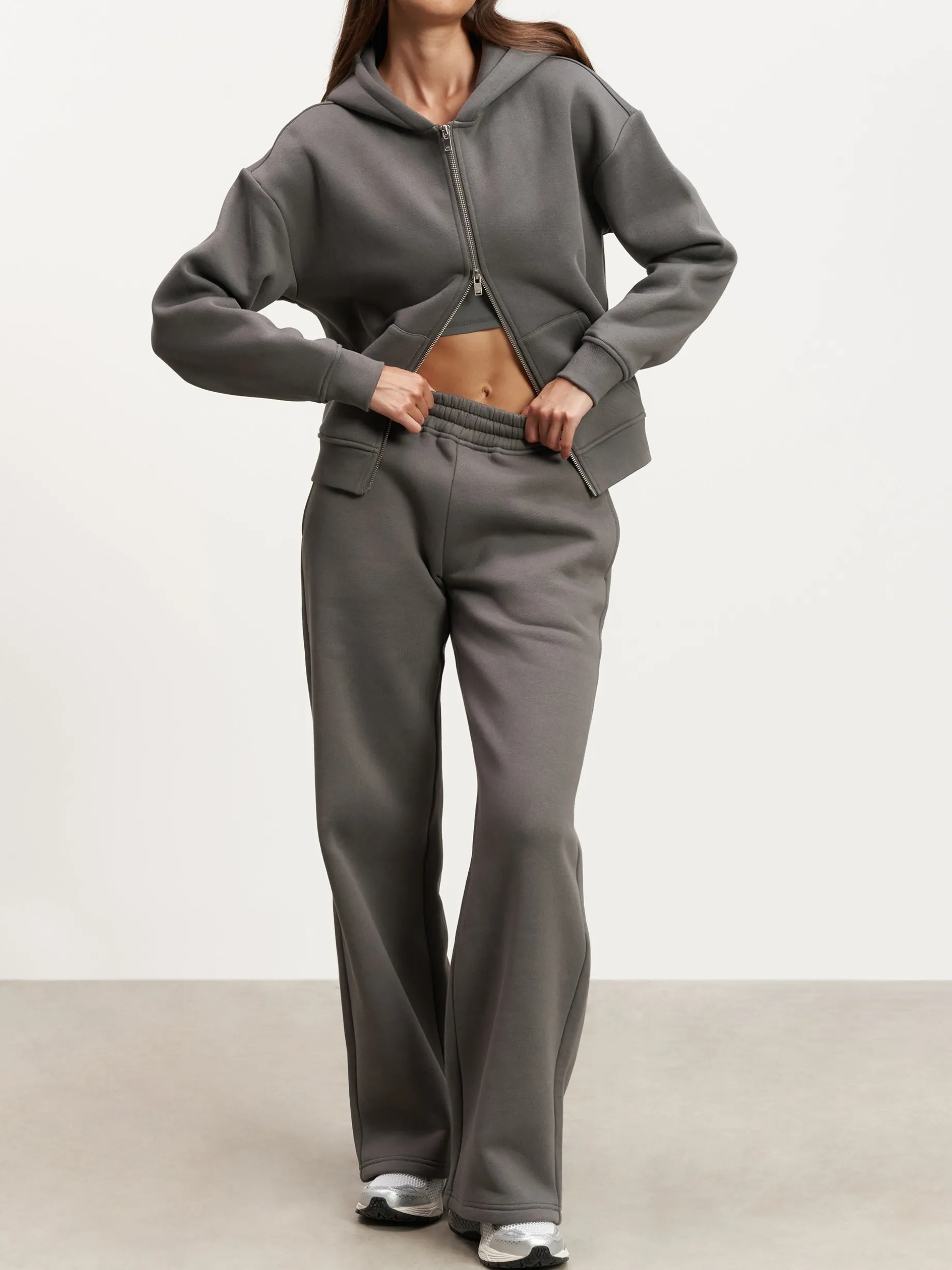 Womens Relaxed Straight Leg Jogger - Grey