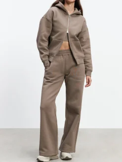 Womens Relaxed Straight Leg Jogger - Taupe