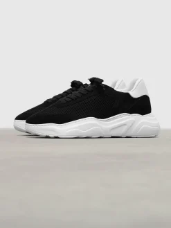 Womens Runner - Black